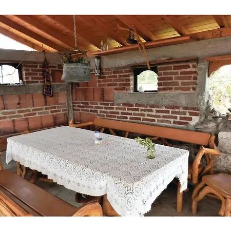 Four-bedroom Holiday In Drachevo